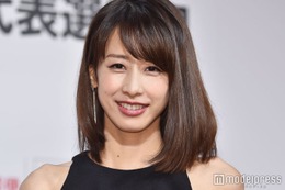 加藤綾子、“収録終わりに”愛娘と2ショット 誕生日投稿に「親子2人の後ろ姿が尊い」「いつまでもお綺麗」の声