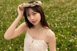 モー娘。牧野真莉愛、アイドル最後の写真集発売へ 美スタイル輝く水着カット公開「完成形と言える作品になった」