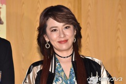 鈴木砂羽、前日に仕込んだカレーの昼食公開「具だくさんで美味しそう」「アスパラの緑が綺麗」と反響