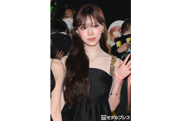 aespaウィンター、ミニスカ×チューブトップ衣装で圧巻美ボディ披露「息を呑む美しさ」「理想のスタイル」