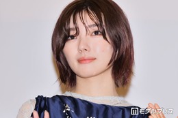 櫻坂46藤吉夏鈴、タイトミニワンピ姿で美脚輝く「可愛さとカッコよさのバランスが神」「スタイル抜群すぎる」と反響