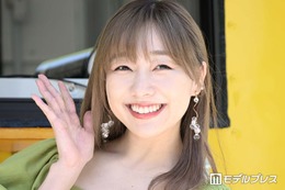 須田亜香里、膝上ミニ×ブーツで美脚スラリ「スタイル完璧」「頭身バランスが神」と反響