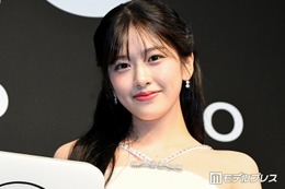 IVEユジン、ショーパンからスラリ美脚「異次元のスタイル」「脚が長すぎる」とファン悶絶 画像