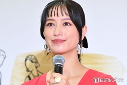 2児の母・高橋ユウ「テレビ局まで付き添いしてくれた」3歳次男との手繋ぎ2ショット 生放送終了後の行動に「キュンとしちゃう」「後ろ姿がたくましくなってる」