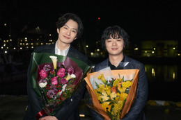 「幸せな時間でした」岡田将生＆染谷将太“兄弟”、晴れやかな笑顔でクランクアップ「田鎖ブラザーズ」今夜最終回