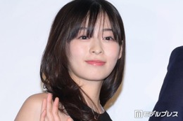 森七菜、胸元開きドレス姿披露「大人の魅力全開」「オーラすごい」と反響