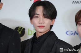 SEVENTEENジョンハン、兵役後の最新ビジュアルにファン騒然「仕上がりすごすぎ」「見惚れる」
