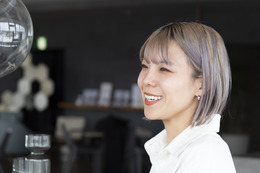 無限にある白という色から探しに探して「これだ」と決めたその白の正体。「伝わらないかもしれなくても」形に込めた願い【RizMoを作った12人】 画像