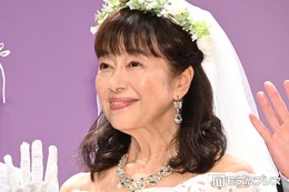 かたせ梨乃、ウエディングドレス姿披露 自認16歳の美少女役に笑顔「恋するって楽しいです」【夫婦と16歳～狂気の隣人～】 画像