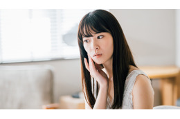 「生活感が丸出だね…」40代がやりがちな「おばさん見え」NGベースメイク 画像