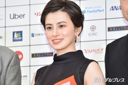 ホラン千秋、具大きめの本格手作りカレー披露「スパイスたくさんでお店みたい」「お野菜がゴロゴロ入ってて食べ応えありそう」の声