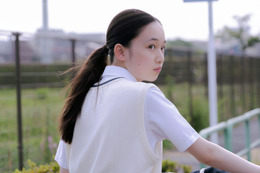 「余韻が残る」在日コリアン少女の現在地…『トロフィー』「BTS好き？」から始まる若くて青いアイデンティティのゆらぎ