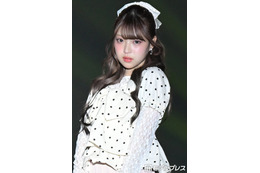 MINAMI、ドット柄×ピンクパンツで甘めガーリールック 可憐な笑顔で魅了【TGC新潟2026】