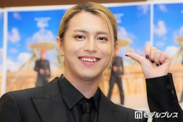 超特急タカシ、初の写真集に喜び「1つの夢だった」ソロでの音楽活動に意気込みも「超特急への還元につながると思って」 画像
