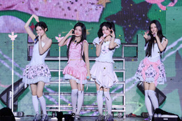 ILLIT、初ライブツアー「PRESS START」日本公演完走 HANA・JISOO＆MOMOKAがサプライズ登場で新曲ステージ披露