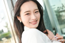 ミス東大・神谷明采、香港でのキャミドレス姿に反響「綺麗すぎる」「夜景にも負けない美しさ」と絶賛の声 画像