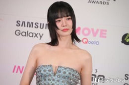 「イカゲーム」出演女優、美脚輝くミニスカ姿に反響「何頭身？」「さすがの着こなし」 画像