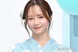 森香澄、ほっそり二の腕際立つノースリ姿で寝転びショット「目の保養」「透明感がすごすぎる」