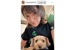 狩野舞子、ノースリ×ミニ丈から美脚披露「スタイル良くて見惚れる」「脚長すぎてびっくり」と反響 画像