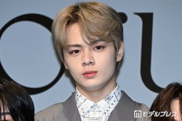 元JO1鶴房汐恩（BONBON.）「わんちゃんカラー」にイメチェン「雰囲気変わる」「どんな髪色も似合う」と反響