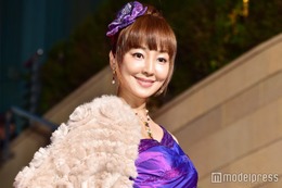 1児の母・神田うの、娘との2人旅満喫 水着姿のプールショットに「スタイル抜群」「脚が長くて綺麗すぎる」と反響 画像