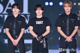 TAGRIGHT西山智樹・前田大輔・ジェイ、SWAT＆ポリス風衣装で圧巻オーラ「逮捕してほしい」「ジェイくん初ランウェイおめでとう」と反響相次ぐ【関コレ2026A/W】 画像