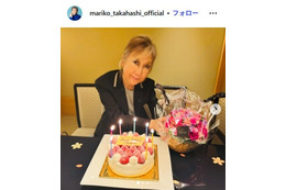 高橋真梨子「33年ありがとう」夫顔出し結婚記念日ショット公開「憧れのご夫婦」「仲良しで本当に素敵」 画像