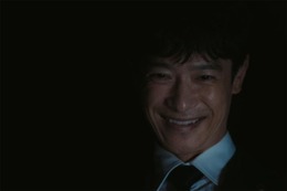 「VIVANT」乃木（堺雅人）が暗闇の中で不敵な笑み浮かべる…第14話場面写真を先行解禁