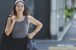 「四十肩に悩まされる私の頼れる存在に」45歳人気スタイリスト樋口かほりさんが壮絶な“オバ見え”肩コリケアから脱却できた「ただならぬタンクトップ」とは 画像