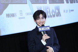 高橋文哉、台湾で初出しエピソードを披露「8LOOMのメンバーのうち5人くらいと…」『ブルーロック』 画像