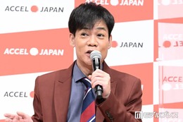 名倉潤「写真撮ろうよと言って頂き感動」妻・渡辺満里奈＆大物芸能人との3ショット公開「豪華すぎる」「喜びが伝わってくる」と反響