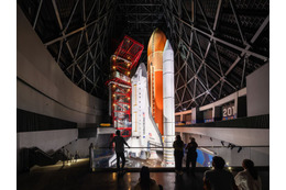 宇宙船エンデバーが“発射ポーズ”で恒久展示 米カリフォルニアに「サミュエル・オシン航空宇宙センター」11月開館へ
