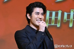 寛一郎、幼少期の写真公開「お目目ぱっちり」「小さい頃からイケメンの素質出てる」 画像