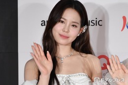 NiziUマコ「久しぶりの」ディズニー満喫ショットに「カチューシャめっちゃ似合ってる」「可愛い子が2人並んでる」と反響 画像