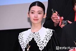 南琴奈、美肩際立つタンクトップコーデ公開「お肌スベスベ」「爽やかな美しさにうっとり」と反響