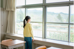「学校ではひと言も話さない」場面かん黙の子どもが、3カ月で挙手をするまでに変わった。地道に続けた取り組みとは【菊池省三先生インタビュー】