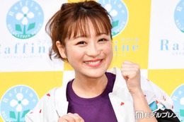 鈴木奈々「バストが大きくなった」新幹線車内でのタンクトップ姿披露「ヘルシーなスタイル」「憧れる」の声 画像