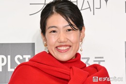 3児の母・横澤夏子、劇団四季「リトルマーメイド」鑑賞時の親子3ショットを公開「旗見上げててかわいい」「幸せが溢れてる」の声