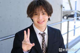 「今日好き」今井暖大、妹とのプールショット披露「いいお兄ちゃん」「腹筋引き締まってる」と反響 画像