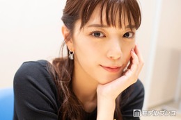 テレ朝・三谷紬アナ「めちゃくちゃ久しぶりの膝上丈」美脚際立つミニワンピ姿に反響「レベチのスタイル」「脚が長くて綺麗すぎる」 画像