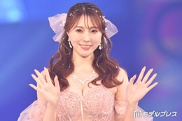 オリックス平沼翔太選手の妻・森咲智美、美デコルテ輝くベアトップ姿に反響「肩のラインが美しい」「色が白くて発光してる」