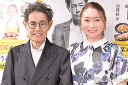 加藤綾菜、夫・加藤茶と寄り添った2ショットに反響「素敵」「幸せが溢れてる」 画像