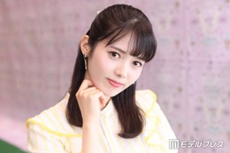 谷尻萌アナ、スラリ美脚際立つミニワンピ姿に熱視線「頭身バランスバグってる」「妖精さんみたい」