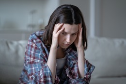 夫の足音を聞くだけで呼吸が苦しい。「もう生きていられない」と思うほどのモラハラから、逃げる決意をした日 画像