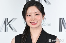 TWICEダヒョン、美脚際立つスポーティーコーデに「透明感バグってる」「美しすぎる」と反響 画像