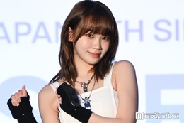 LE SSERAFIMチェウォン、ミニドレス×ロングブーツで圧巻美脚「SF映画のヒロインみたい」「ビジュアルが最高峰」と反響