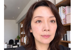 【40・50代】長井かおりさんの「ブラシを濡らす」アイメイク技がすごすぎ！「盛らずに」目元が若返るテク 画像