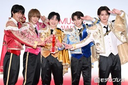 M!LKの“新聞折込チラシ”がSNSで話題沸騰「朝から元気出る」「こんなの初めて」キャッチコピーにも注目集まる