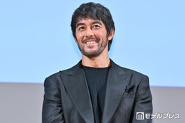 阿部寛、最新ビジュアルの“激痩せ”姿に反響「VIVANTの野崎とは正反対」「別人のよう」 画像