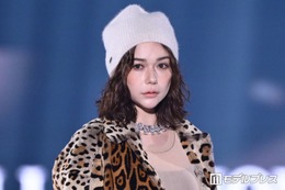 村重杏奈、レオパード柄コートで存在感「かっこよすぎ」「雰囲気違う」と反響【TGC2026A/W】